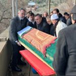 Gölbaşı Mahallesi Muhtarı İrfan Aydın, tedavi gördüğü kanser nedeniyle hayatını kaybetti.