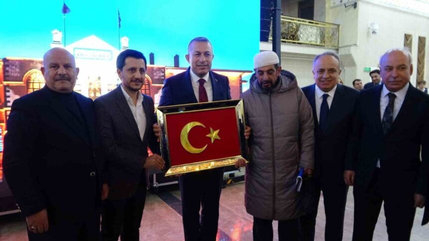 Kilis Valisi Tahir Şahin için Trabzon’da veda yemeği düzenlendi. Kilis Valisi Tahir Şahin için Trabzon’da veda yemeği düzenlendi.