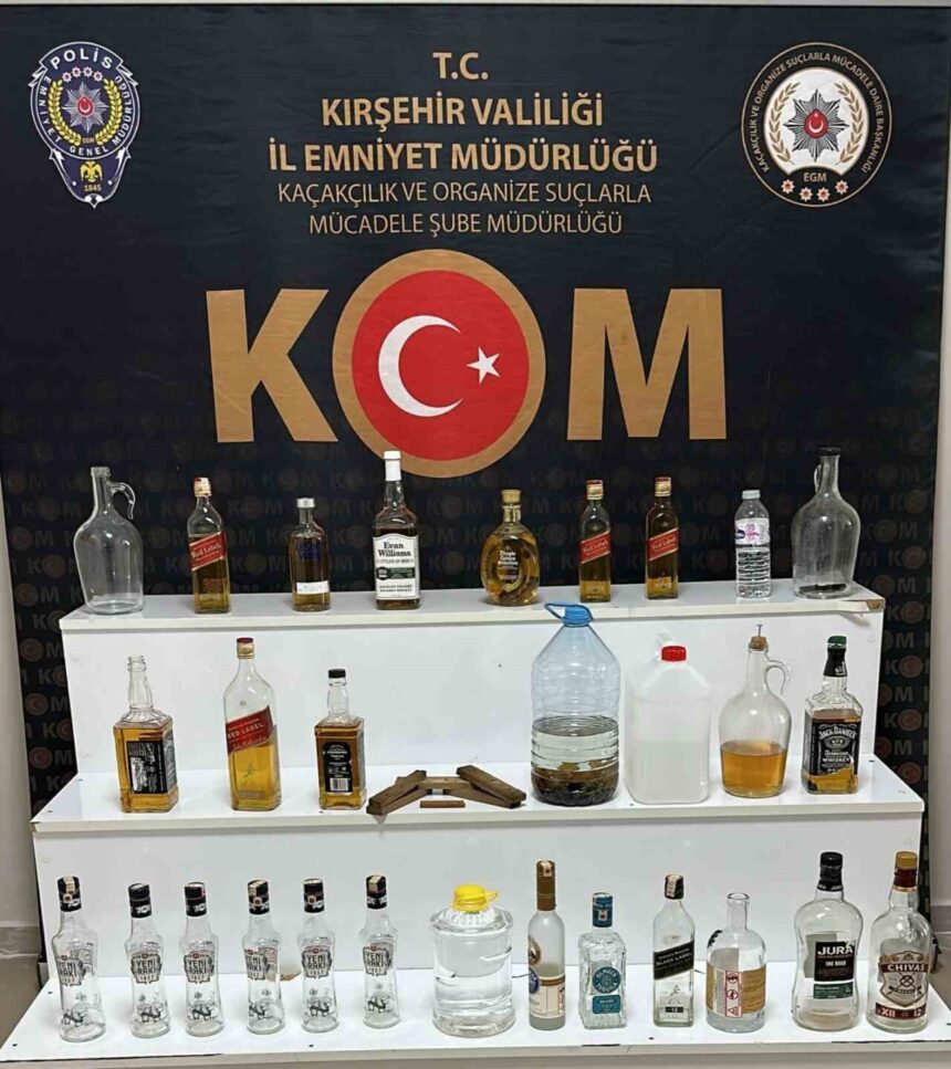 Kırşehir’de 20,25 litre kaçak alkol ele geçirildi, bir kişi hakkında işlem başlatıldı. Kırşehir’de 20,25 litre kaçak alkol ele geçirildi, bir kişi hakkında işlem başlatıldı.