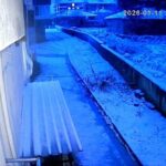 Kaman’da kar yağışı öncesi gökyüzü ani şekilde aydınlandı, anlar güvenlik kameralarına yansıdı.