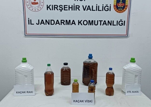 KIRŞEHİR (İHA) – Kırşehir Jandarma Komutanlığı, halk sağlığını korumaya yönelik sahte içki operasyonu düzenledi.