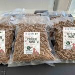 Kızılcahamam Belediyesi, sokak hayvanları için yemek atıklarını mamaya dönüştürdü.