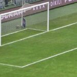 Kocaelispor – Trabzonspor maçı öncesi kar yağışına rağmen zemin uygun durumda.