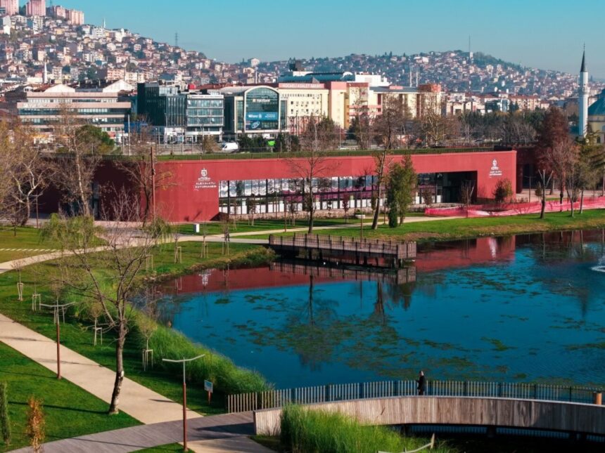 Kocaeli Büyükşehir Belediyesi, Alev Alatlı İsimli Kültür Kompleksini Tanıttı