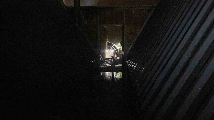 Kartepe’de bir bungalovda çıkan yangın, itfaiyenin müdahalesiyle söndürüldü. Kartepe’de bir bungalovda çıkan yangın, itfaiyenin müdahalesiyle söndürüldü.