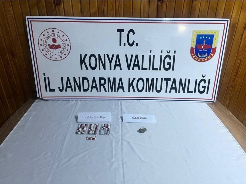 Konya’da jandarma, 11 operasyonda uyuşturucu madde ele geçirirken 7 kişi tutuklandı.
