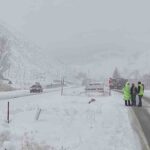 Kop Dağı Geçidi’nde meydana gelen çığ ulaşımı durdurdu, Kop Tüneli’nin tamamlanmaması sorunu gündeme getirdi.