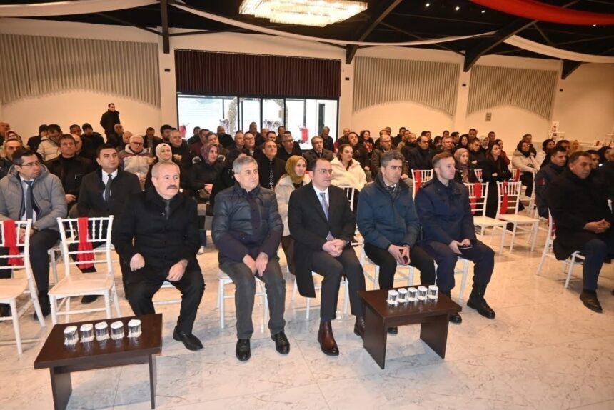 Afyonkarahisar’ın Çay ilçesinde ‘Koruyucu Aile Semineri’nde destek ve uygulama koşulları paylaşıldı. Afyonkarahisar’ın Çay ilçesinde ‘Koruyucu Aile Semineri’nde destek ve uygulama koşulları paylaşıldı.