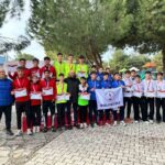 Akhisar’da düzenlenen Okul Sporları Kros Yarışları’na 14 ilden 322 sporcu katıldı.