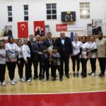 Kumluca’da Kadın Öğretmenler Voleybol Turnuvası Finali Gerçekleşti