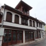 Kütahya İl Özel İdaresi, kültürel mirası koruyarak Gençlik Merkezi ve Hisarlı Ahmet Evi’ni hizmete sundu.