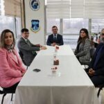 Kütahya Belediye Başkanı Kahveci, KİŞGEM’i ziyaret etti; mikro kredi uygulamaları üzerine bilgi aldı.