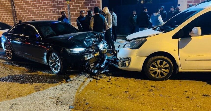 Ceylanpınar’da meydana gelen trafik kazasında 2 kişi yaralandı, lüks Audi otomobildeki hasar dikkat çekti.