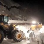 Borçka’da Macahel Geçidi’nde karla mücadelesi sürüyor, 30 kilometre yol açıldı.