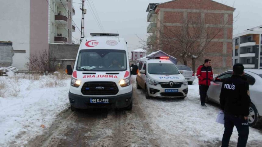Malatya’da bir çift doğalgazdan zehirlenme şüphesiyle hastaneye götürüldü.
