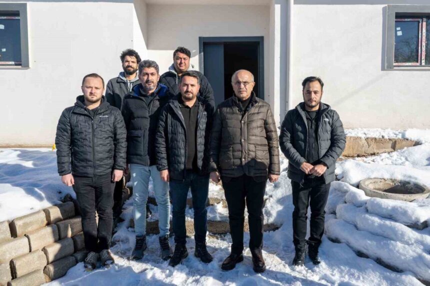 Malatya’da 20 taziye evinin inşaatı gerçekleşti, 16’sı tamamlanma aşamasında. Malatya’da 20 taziye evinin inşaatı gerçekleşti, 16’sı tamamlanma aşamasında.