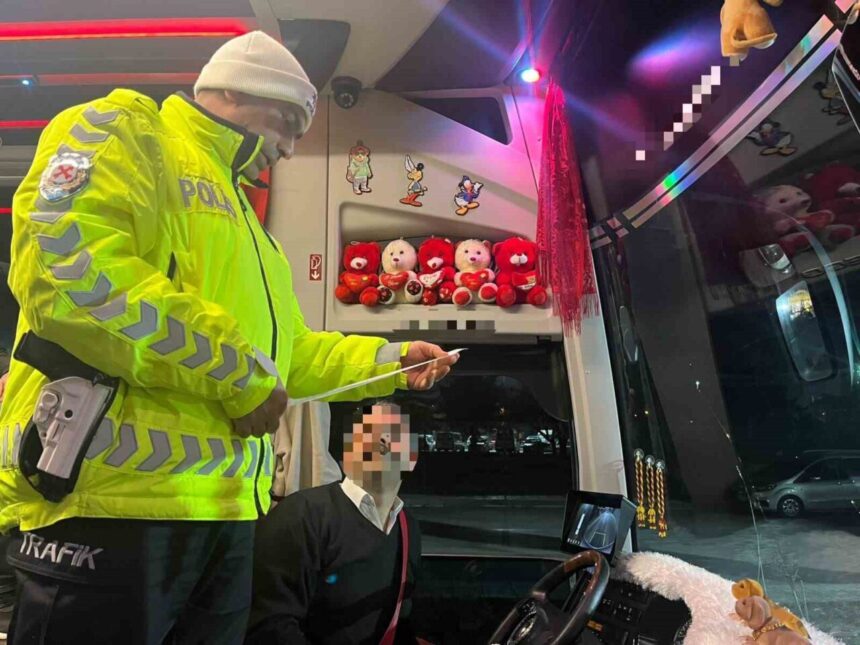 Malatya’da otobüslerde şehirlerarası yolcu taşımacılığı denetimleri sıklaştırıldı.