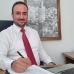 Manisa’da alkollü içecek işletmelerinin artışı, sivil toplumda tartışmalara yol açtı. Dernek Başkanı, çocuklar üzerindeki olumsuz etkileri vurguladı.