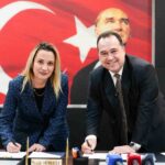 Manisa Belediyesi, ihtiyaç sahibi emeklilere ilaç katılım payı desteği için Eczacı Odası ile protokol imzaladı.