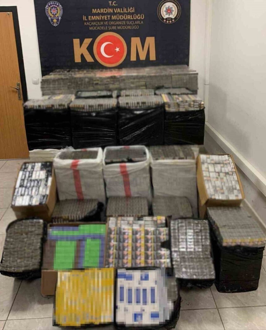 Mazıdağı’nda kaçakçılığa yönelik operasyonda 40 bin paket sigara ele geçirildi, bir kişi gözaltına alındı. Mazıdağı’nda kaçakçılığa yönelik operasyonda 40 bin paket sigara ele geçirildi, bir kişi gözaltına alındı.