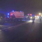 Mardin’in Midyat ilçesinde otomobil ve hafif ticari aracın çarpışması sonucu 3 kişi yaşamını yitirdi, 2 kişi yaralandı.