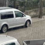 Marmaris’te kısa sürede etkili olan dolu yağışı ilçeyi beyaza bürüdü.