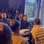 Mersin Valiliği, Tarsus’ta izinsiz gösteri sonrası meydana gelen silahlı olayda bir gencin öldüğünü açıkladı.