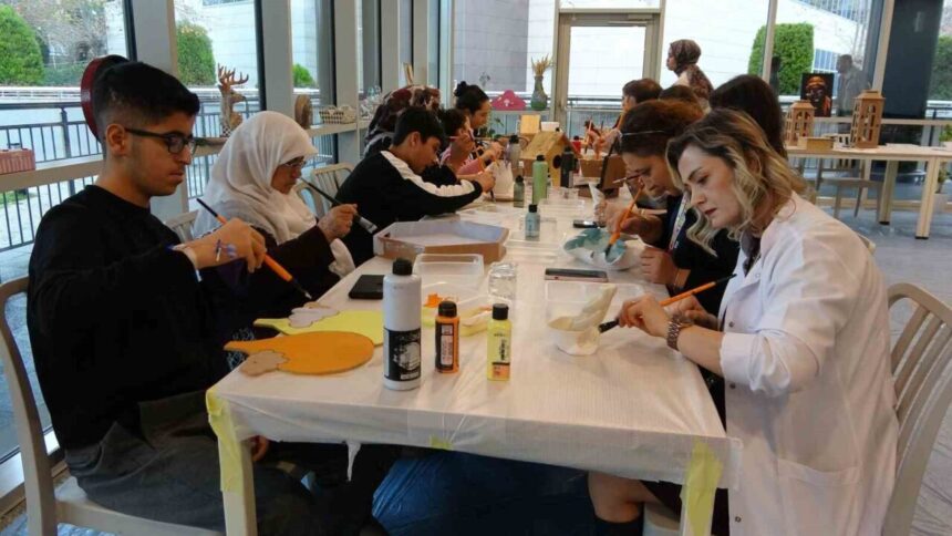 Mersin Şehir Eğitim ve Araştırma Hastanesi’nde sanat etkinliği yapılacak Mersin Şehir Eğitim ve Araştırma Hastanesi’nde sanat etkinliği yapılacak