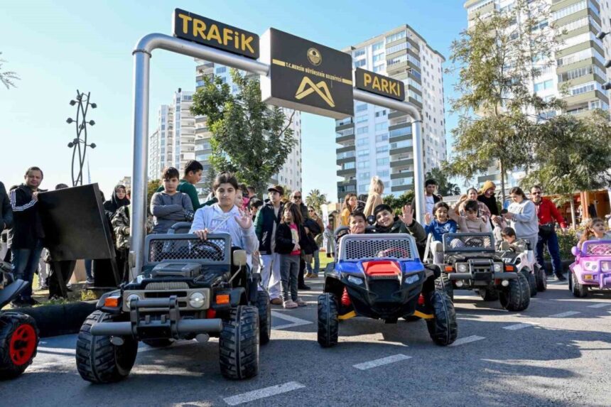 Mersin Trafik Park, yarıyıl tatilinde çocuklar tarafından yoğun ilgi gördü Mersin Trafik Park, yarıyıl tatilinde çocuklar tarafından yoğun ilgi gördü