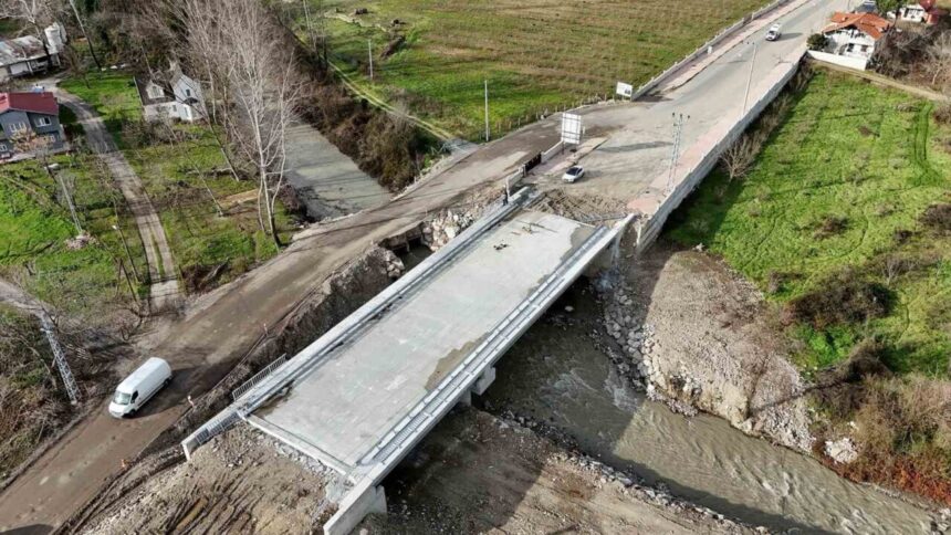 Karapürçek’te Yeni Köprü Projesinde İnce İşçilik Aşamasına Geçildi Karapürçek’te Yeni Köprü Projesinde İnce İşçilik Aşamasına Geçildi