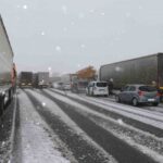 Bayburt’ta Meteoroloji’den kuvvetli kar, fırtına ve çığ uyarısı yapıldı.