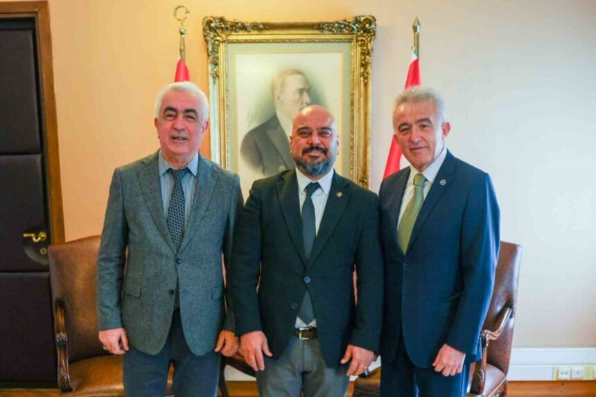 MHP Lideri Bahçeli, TFMD heyetini kabul etti; sorunların TBMM gündemine taşıyacağını bildirdi. MHP Lideri Bahçeli, TFMD heyetini kabul etti; sorunların TBMM gündemine taşıyacağını bildirdi.