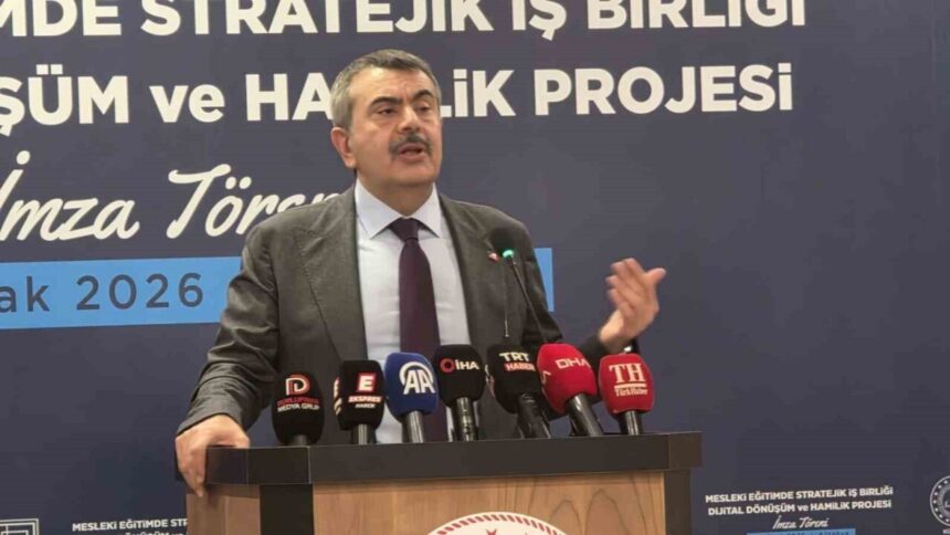 Kütahya’da Mesleki Eğitim ve Dijital Dönüşüm Protokolü İmza Töreni Gerçekleşti Kütahya’da Mesleki Eğitim ve Dijital Dönüşüm Protokolü İmza Töreni Gerçekleşti
