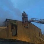 Turgutlu’daki mobilya atölyesinde çıkan yangında maddi hasar meydana geldi, kontrol altına alındı.