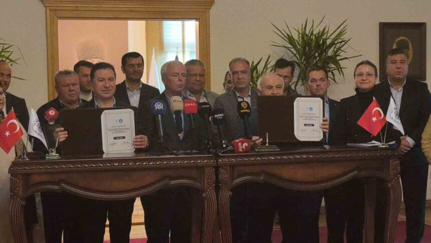 Muğla Belediyesi, süt üreticilerine yönelik kapsamlı destek paketi uygulamaya koydu. Muğla Belediyesi, süt üreticilerine yönelik kapsamlı destek paketi uygulamaya koydu.