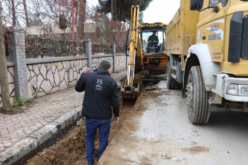 Nazilli Belediyesi, eski içme suyu hatlarını yenileme çalışmalarına başladı. İlk etap Yeni Mahalle’de gerçekleştiriliyor.