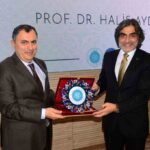 Bir Duruş Öğrenci Topluluğu tarafından “Modern Dünyada Duruş Sahibi Olmak” konferansı düzenlendi.