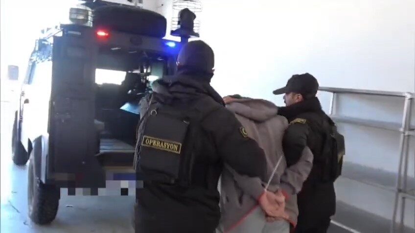 Niğde’de DEAŞ’a yönelik operasyonda 4 kişi gözaltına alındı.