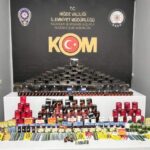 Niğde’de kaçakçılıkla mücadele kapsamında 2 şüpheli yakalandı, çok sayıda ürün ele geçirildi.