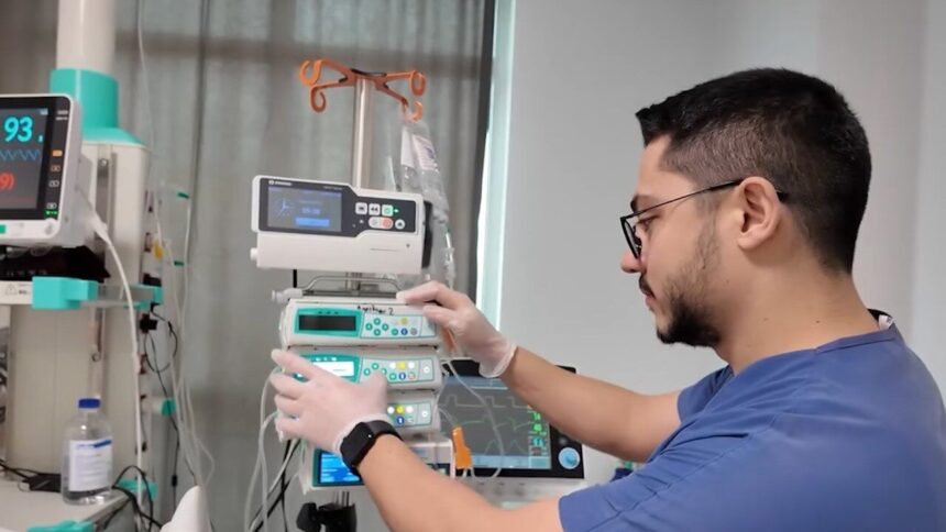 Niğde Ömer Halisdemir Eğitim ve Araştırma Hastanesi, hayatı tehdide maruz kalan hastalara 24 saat hizmet sunuyor.