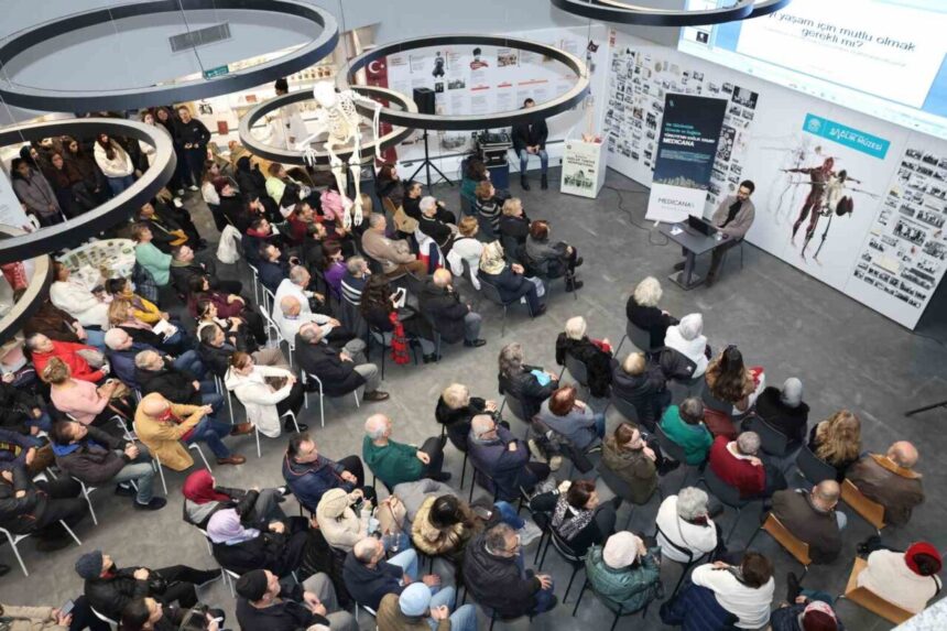 Psikiyatrist Dr. Ömer Öz, Nilüfer Belediyesi’nde depresyon ve kaygı bozukluklarını ele aldı. Psikiyatrist Dr. Ömer Öz, Nilüfer Belediyesi’nde depresyon ve kaygı bozukluklarını ele aldı.