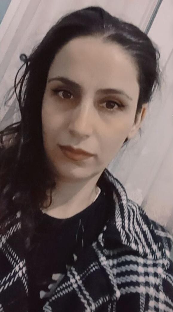 İstanbul’da eski eşi tarafından öldürülen Nuriye Dilmaç’ın cinayetiyle ilgili yeni bilgiler gün yüzüne çıktı. İstanbul’da eski eşi tarafından öldürülen Nuriye Dilmaç’ın cinayetiyle ilgili yeni bilgiler gün yüzüne çıktı.