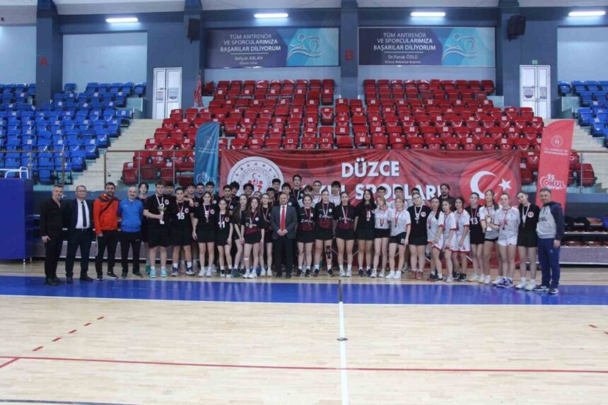 Düzce Korfbol İl Şampiyonası’nda Farabi Anadolu Lisesi Birinci Oldu Düzce Korfbol İl Şampiyonası’nda Farabi Anadolu Lisesi Birinci Oldu