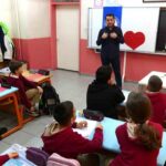 Trabzon’da çocuklar için akran zorbalığına karşı bilinçlendirme eğitimleri sürüyor.