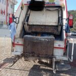 Marmaris’te çöp kamyonunun çarptığı kadın yaşamını yitirirken sürücü tutuklandı.