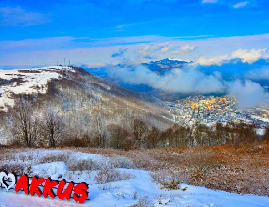 Ordu Valiliği, kar ve buzlanma sebebiyle Akkuş’ta eğitime 1 gün ara verildiğini açıkladı. Ordu Valiliği, kar ve buzlanma sebebiyle Akkuş’ta eğitime 1 gün ara verildiğini açıkladı.