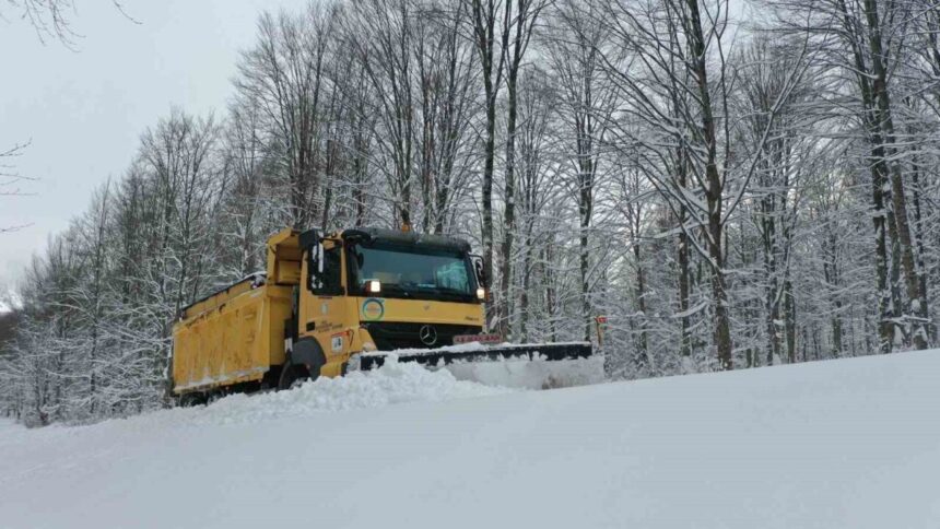 Ordu’da Kar Buzlanması Nedeniyle İki İlçede Eğitim Tatili, Dört İlçede Kısmi Ara Verildi Ordu’da Kar Buzlanması Nedeniyle İki İlçede Eğitim Tatili, Dört İlçede Kısmi Ara Verildi