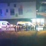 Eskişehir’de otomobil ile servis aracının çarpışması sonucu 4 kişi yaralandı, itfaiye müdahale etti.