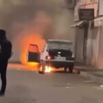 Van’da park halindeki otomobil yangına neden oldu, itfaiye müdahale etti.