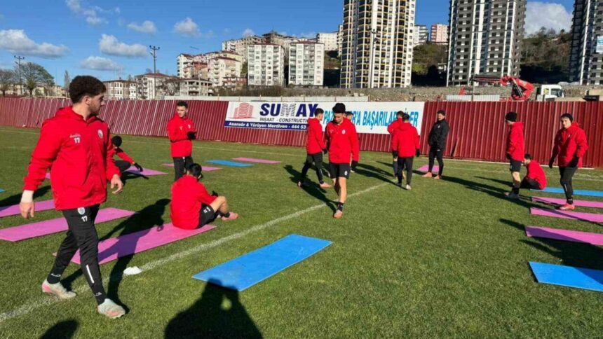 Pazarspor, yeni yılın ardından Çayelispor derbisine hazırlık çalışmalarına başladı.